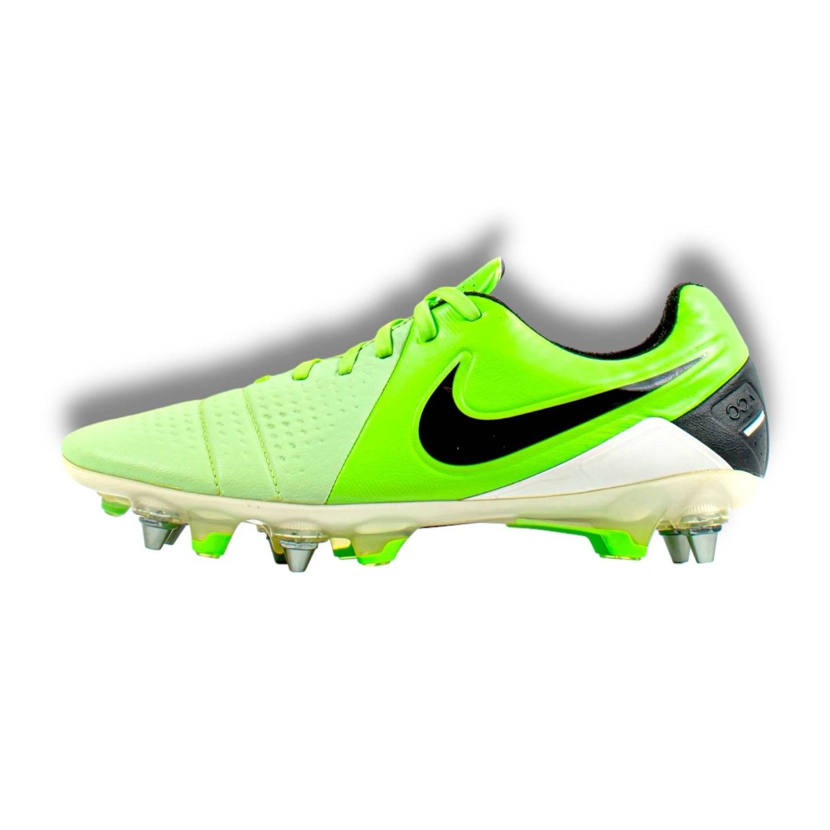 Nike CTR360 Maestri III SG-Pro 304 / classic & rare football boots