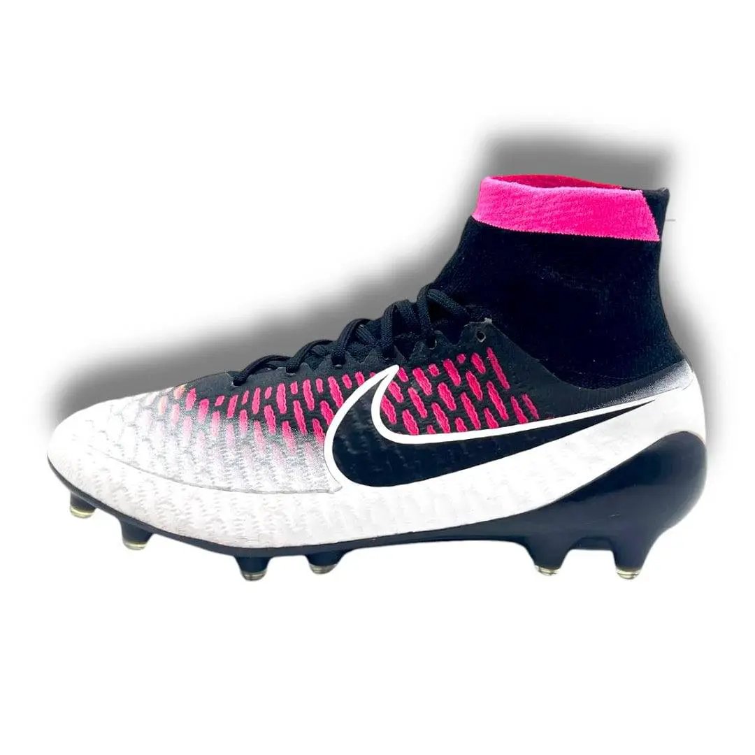 Nike Magista Obra FG 106 / classic & rare football boots