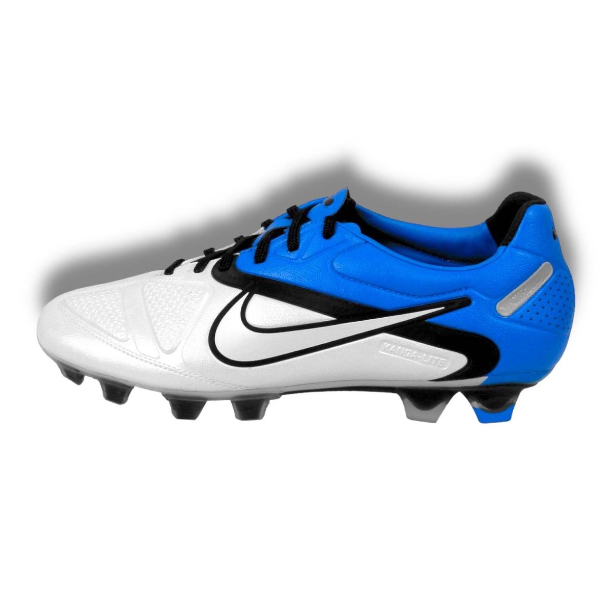 Nike CTR360 Maestri II FG 104 / classic & rare football boots