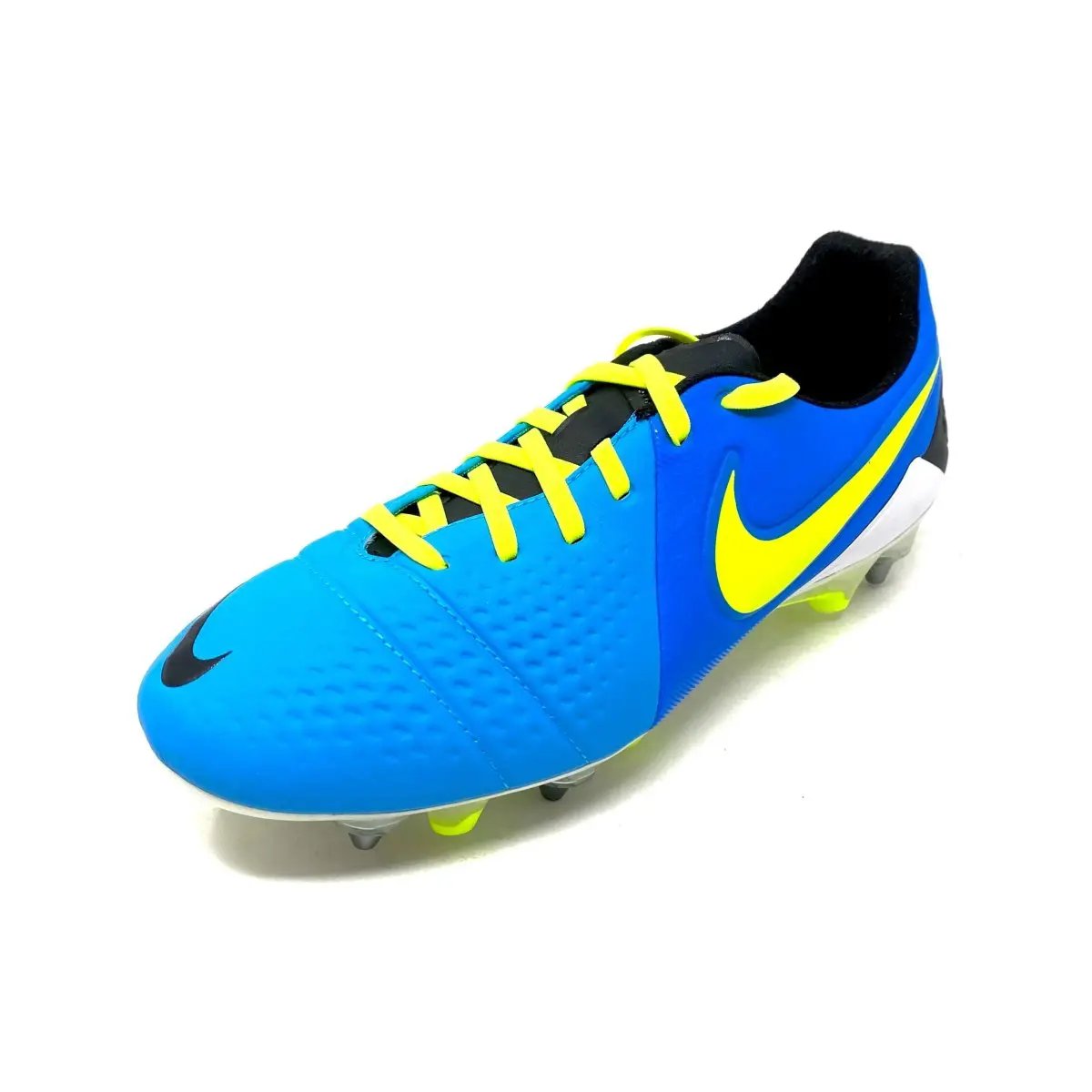 Nike CTR360 Maestri III SG-PRO 470 / classic & rare football boots